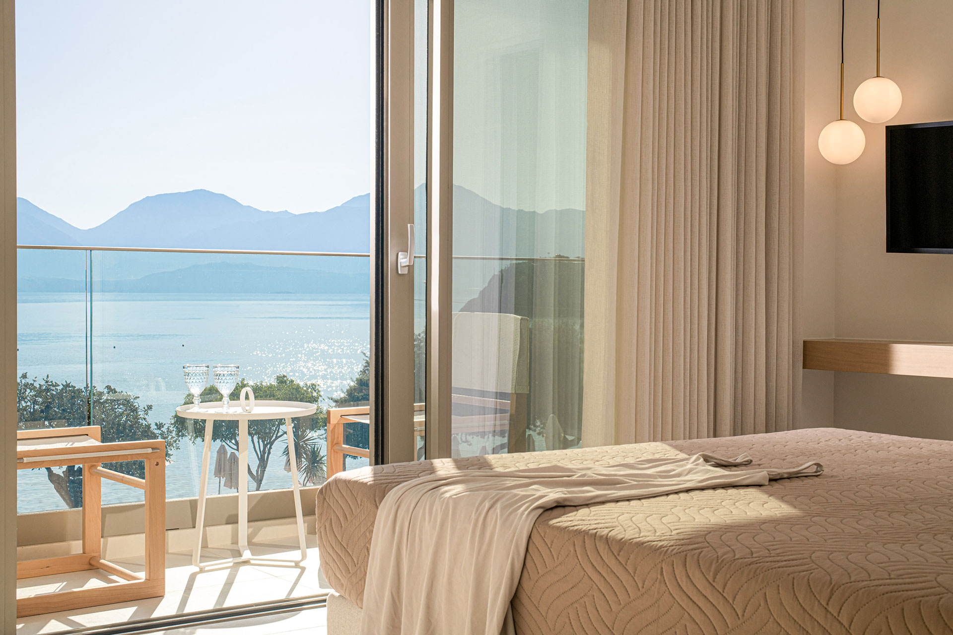 Edem-Boutique-Hotel-Deluxe-Double-Sea-View-(13).jpg
