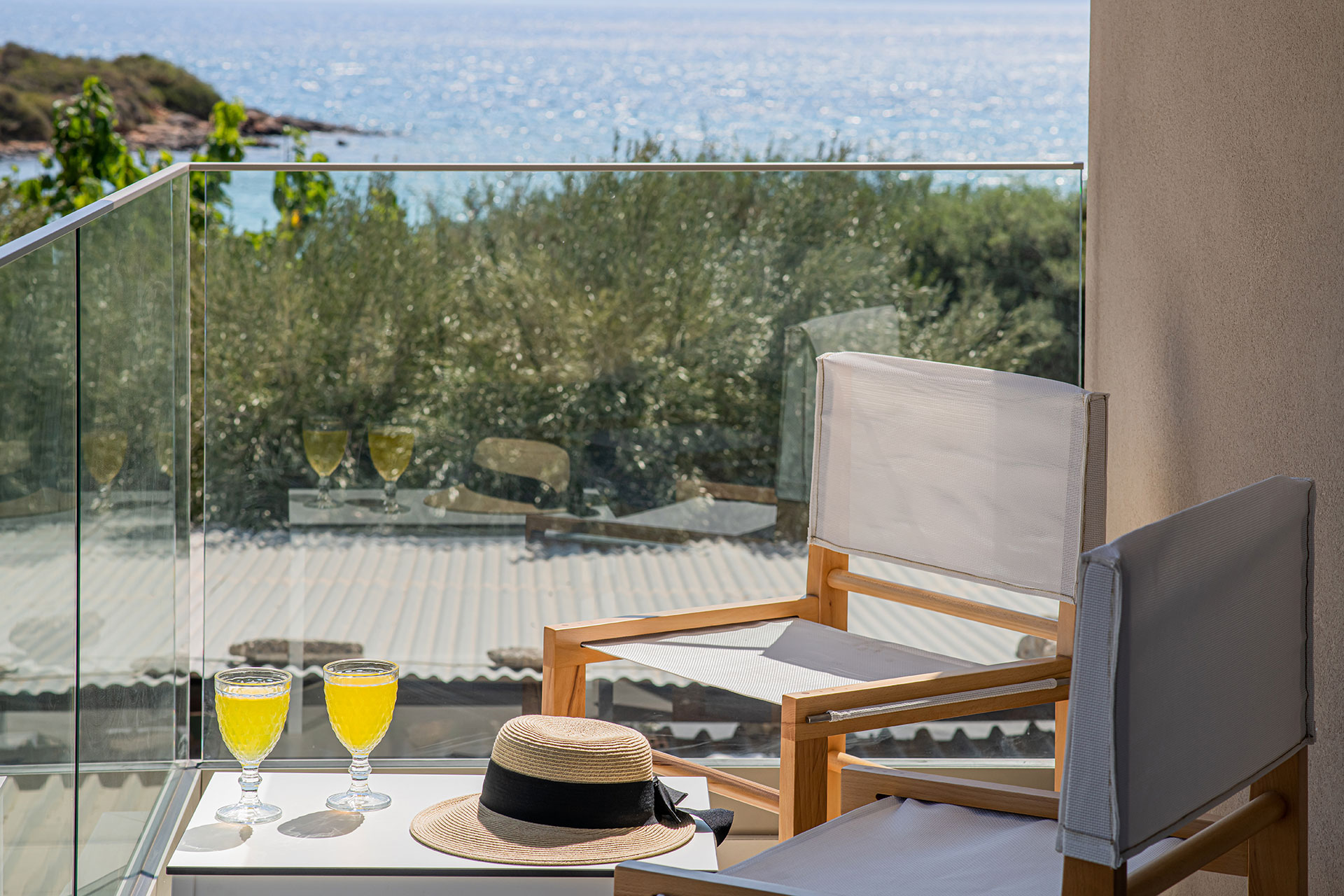 Edem-Boutique-Hotel-Deluxe-Room-Side-Sea-View-(4).jpg
